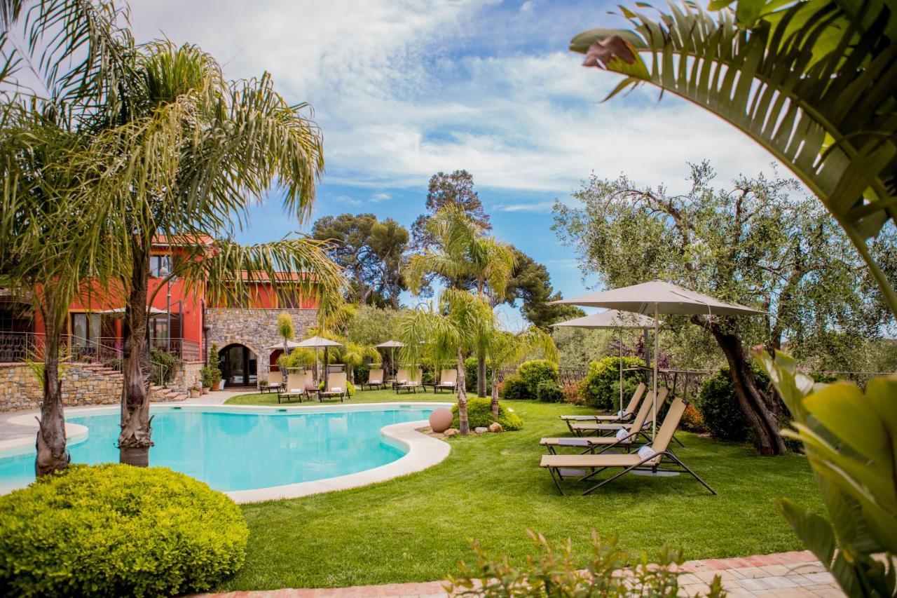 אימפריה Leonardo Resort מראה חיצוני תמונה